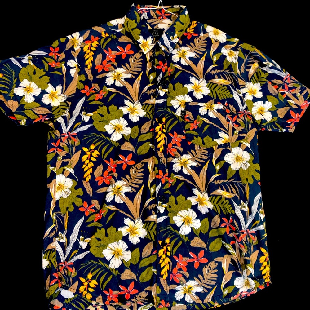 Hawaiian Shirt 🌺